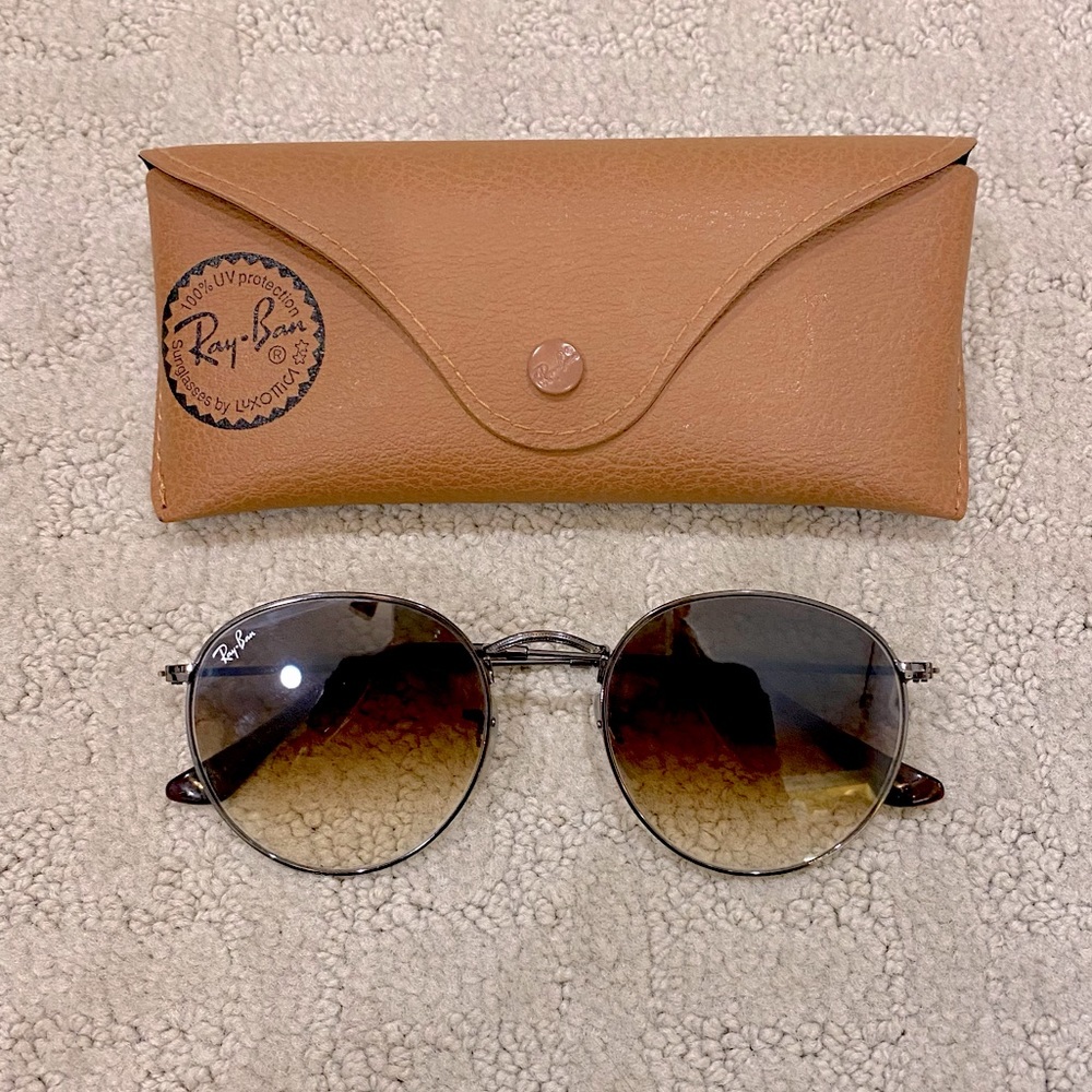 Authentic Ray-Ban Round Gradient Lens Sunglasses - Perfect Condition
